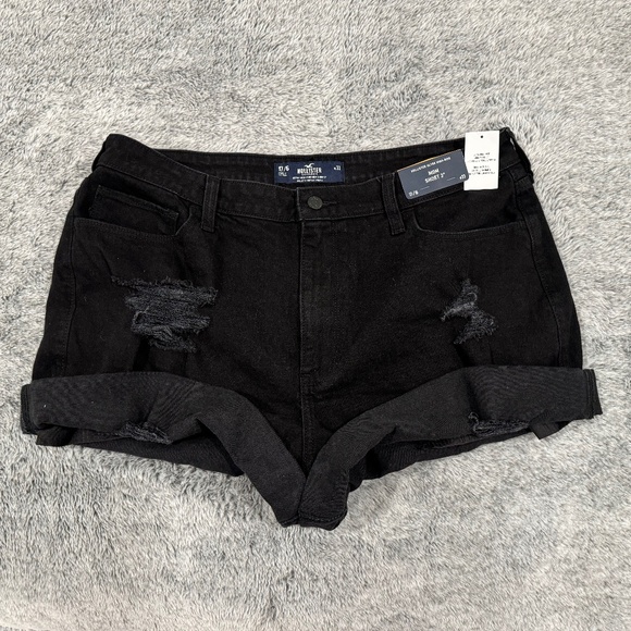 Hollister Ultra High Rise Mom Shorts 3" - Black, Distressed - Size 17/16, w33 - Picture 1 of 7
